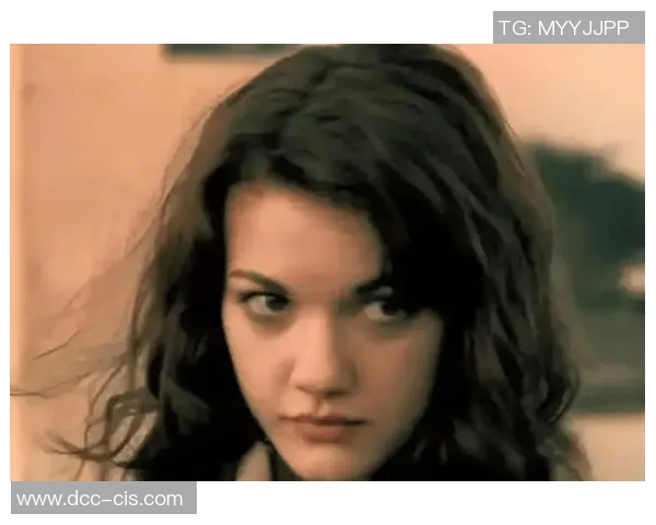 电竞新闻探寻黄丽的英雄联盟旅程与成长背后的深度对话与思考